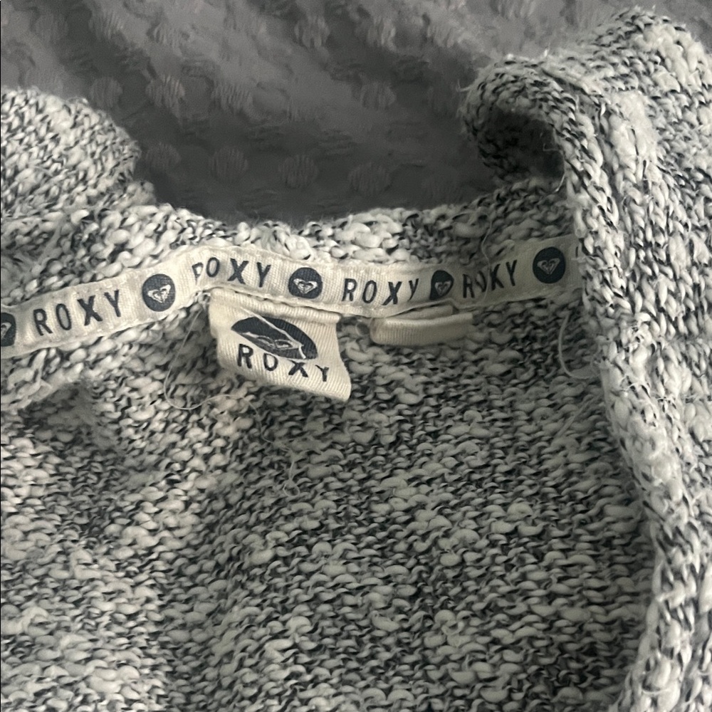 Roxy Textured Gray Sweater - Picture 2 of 5